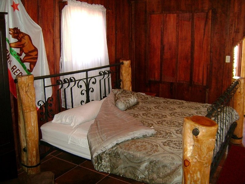 https://mountainlodgechetica.com/wp-content/uploads/2019/06/big-bear-3.jpg