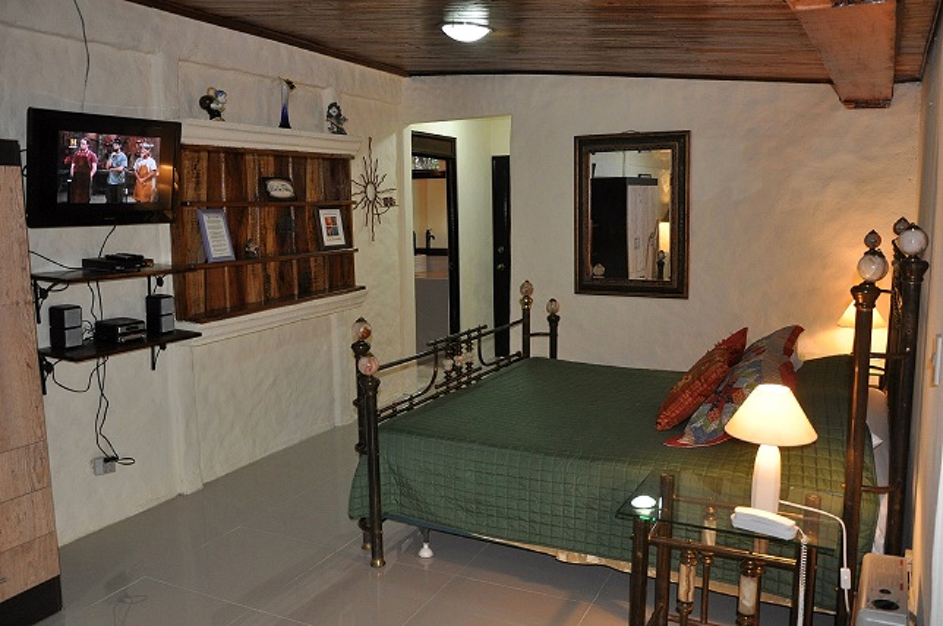 https://mountainlodgechetica.com/wp-content/uploads/2019/06/sevilla-3.jpg